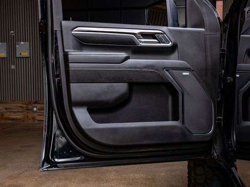 Used 2024 Chevrolet Silverado 2500 LTZ w/ LTZ Plus Package image 36