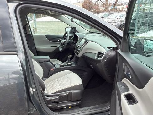Used 2018 Chevrolet Equinox LS image 25