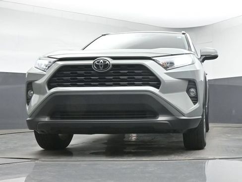 Used 2021 Toyota RAV4 XLE w/ Convenience Package FWD image 12