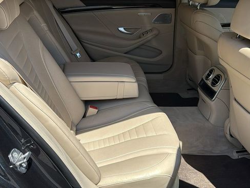 Used 2020 Mercedes-Benz S 560 4MATIC Sedan image 15