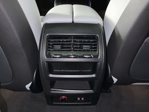 Used 2025 BMW X5 sDrive40i w/ M Sport Package RWD image 18