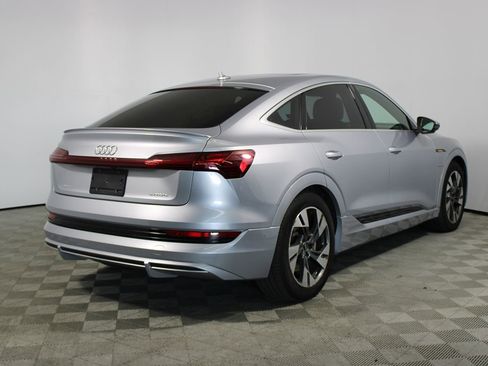 Used 2022 Audi e-tron Prestige w/ Prestige Package image 46
