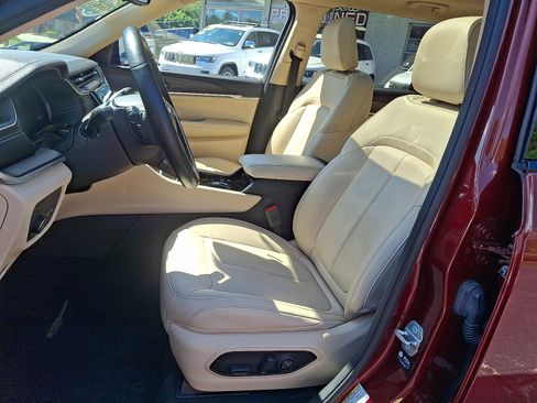 Certified 2021 Jeep Grand Cherokee L Limited image 16