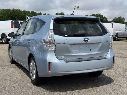 Used 2012 Toyota Prius V Three FWD image 6