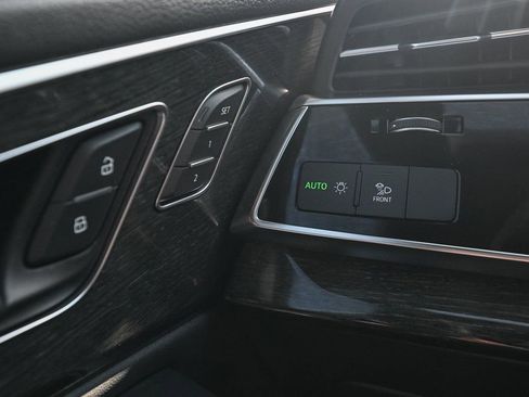 Used 2022 Audi Q8 Premium Plus image 39