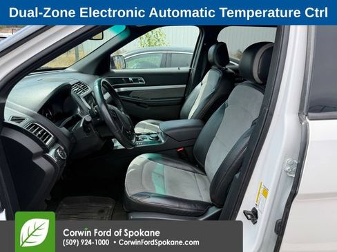Used 2017 Ford Explorer XLT w/ Equipment Group 202A AWD/4WD image 2
