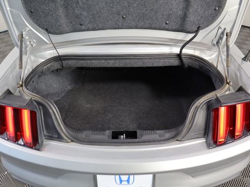 Used 2016 Ford Mustang Premium image 34