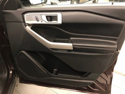 Used 2023 Ford Explorer XLT w/ Equipment Group 202A image 38