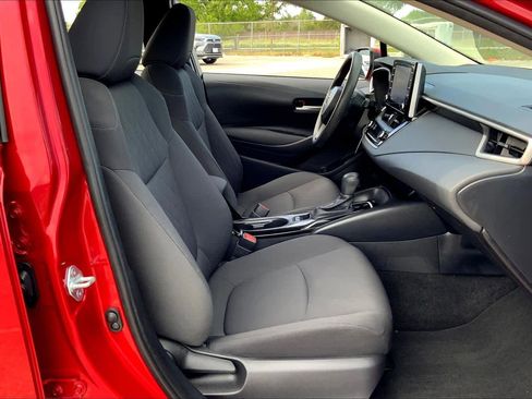 Used 2021 Toyota Corolla LE image 9