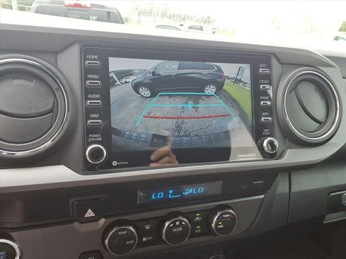 Used 2022 Toyota Tacoma TRD Off-Road w/ Technology Package RWD image 29