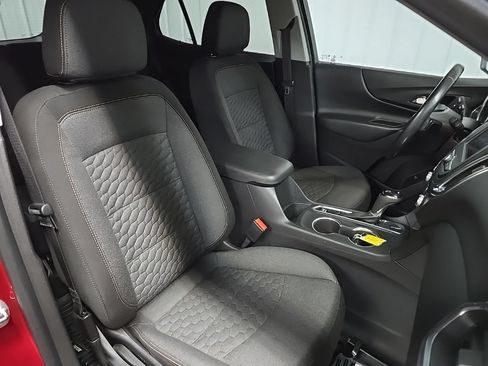 Used 2021 Chevrolet Equinox LT FWD image 16