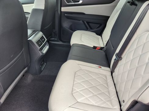 New 2026 Volkswagen Atlas Cross Sport SEL Premium R-Line AWD/4WD image 18