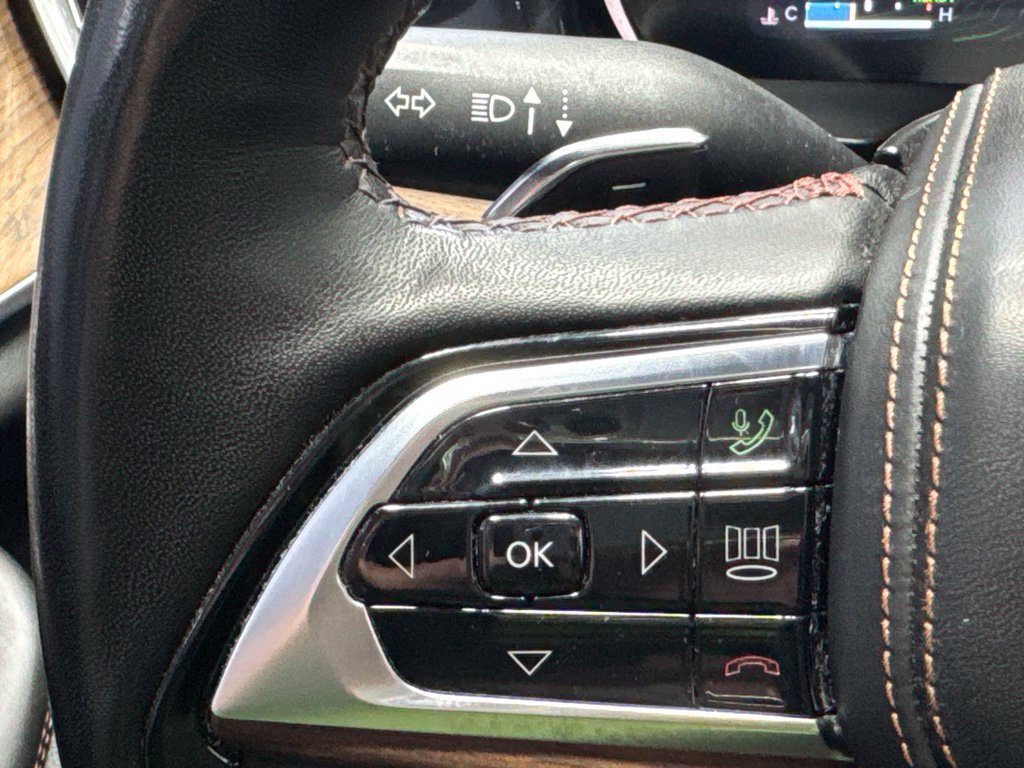 Used 2023 Jeep Grand Cherokee Summit w/ Advanced Protech Group IV AWD/4WD image 12