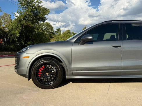 Used 2017 Porsche Cayenne GTS AWD/4WD image 16