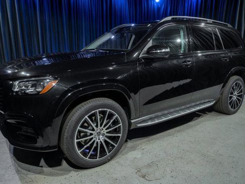 New 2026 Mercedes-Benz GLS 450 4MATIC image 1
