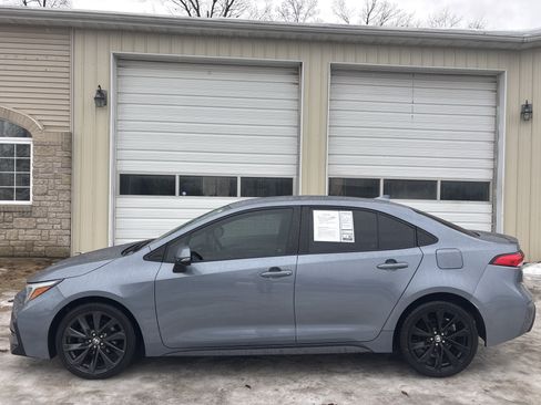 Used 2023 Toyota Corolla SE image 9
