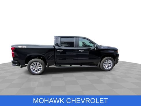 Certified 2025 Chevrolet Silverado 1500 Custom AWD/4WD image 9