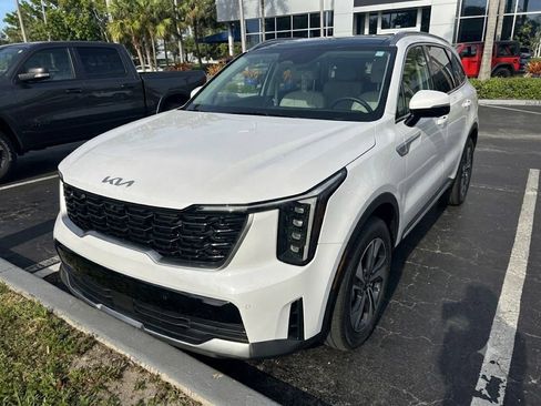Used 2025 Kia Sorento SX FWD image 1