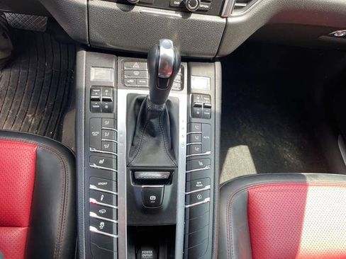 Used 2015 Porsche Macan S AWD/4WD image 36