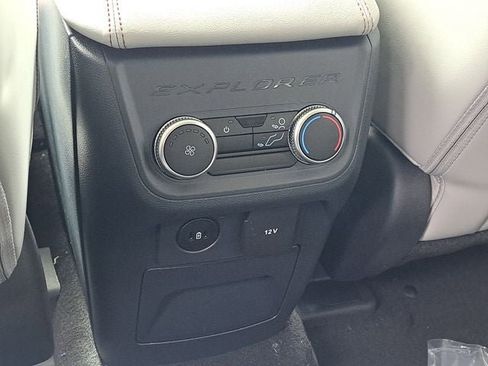 New 2026 Ford Explorer Active w/ Active Comfort Package AWD/4WD image 19