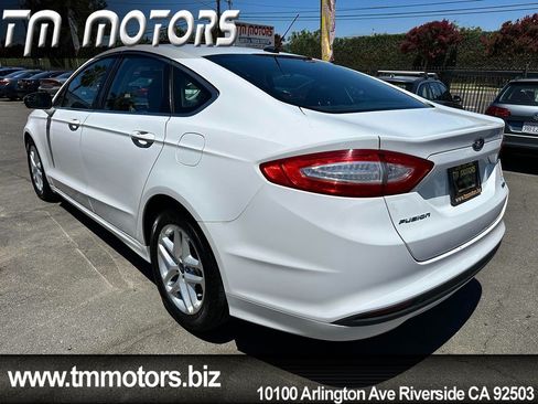 Used 2016 Ford Fusion SE w/ Equipment Group 202A FWD image 4