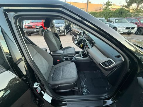 Used 2026 Kia Seltos LX AWD/4WD image 14