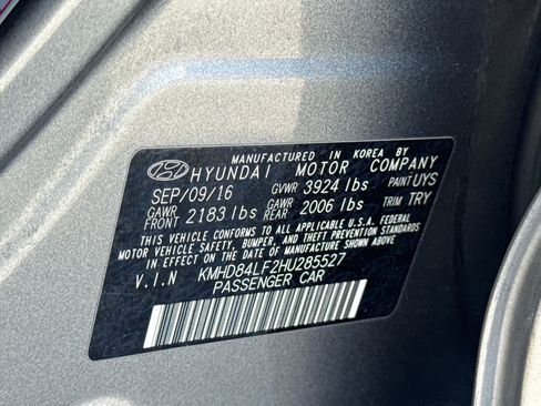 Used 2017 Hyundai Elantra Limited w/ Limited Tech Package 08 image 29