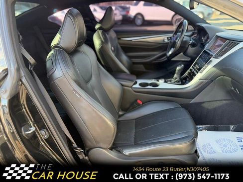 Used 2018 INFINITI Q60 3.0t Luxe w/ Sensory Package 3.0T Luxe AWD/4WD image 21