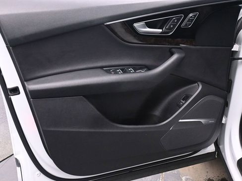 Used 2017 Audi Q7 3.0T Prestige image 10