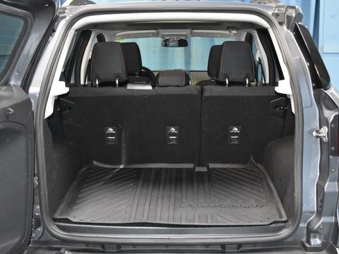 Used 2022 Ford EcoSport SE w/ SE Convenience Package image 30