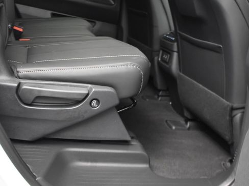 Certified 2026 INFINITI QX60 Pure w/ Cargo Package image 18