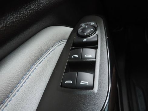 Certified 2025 Chevrolet Trax LT w/ LT Convenience Package image 27