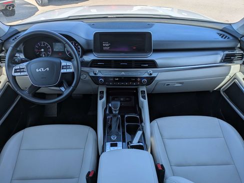 Used 2022 Kia Telluride S FWD image 18
