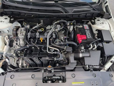 Used 2025 Nissan Altima 2.5 SV FWD image 34
