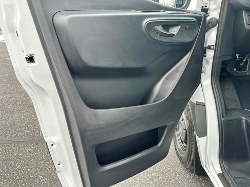 Used 2025 Mercedes-Benz Sprinter 2500 image 10