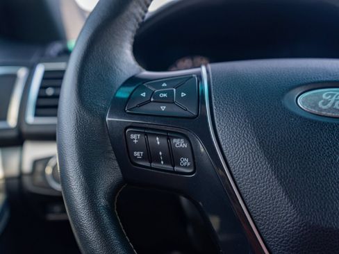 Used 2019 Ford Explorer Platinum AWD/4WD image 13