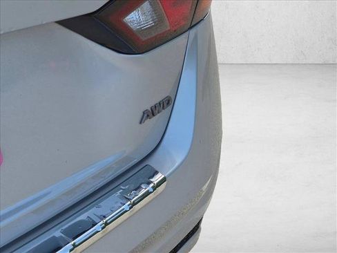 Used 2023 Nissan Altima 2.5 SV w/ SV Premium Package AWD/4WD image 15