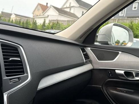 Used 2024 Volvo XC90 B5 Core w/ Climate Package AWD/4WD image 23