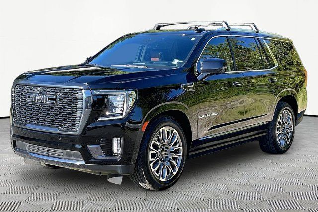 Used 2024 GMC Yukon Denali Ultimate AWD/4WD image 3