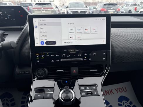 Used 2025 Subaru Solterra Touring image 23