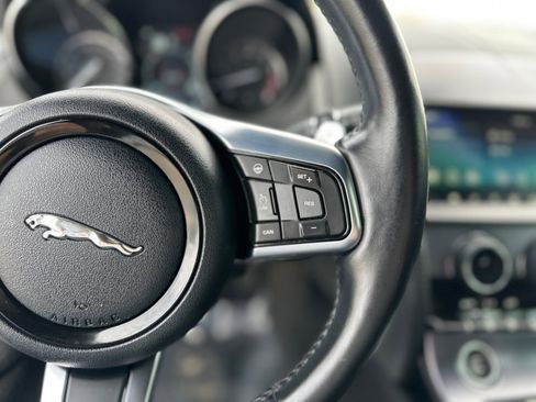 Used 2019 Jaguar F-TYPE Convertible image 20