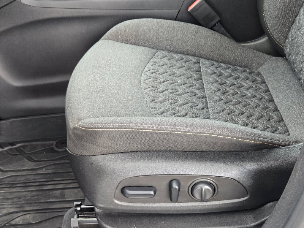Used 2023 Chevrolet Equinox LT w/ LPO, Floor Liner Package AWD/4WD image 27