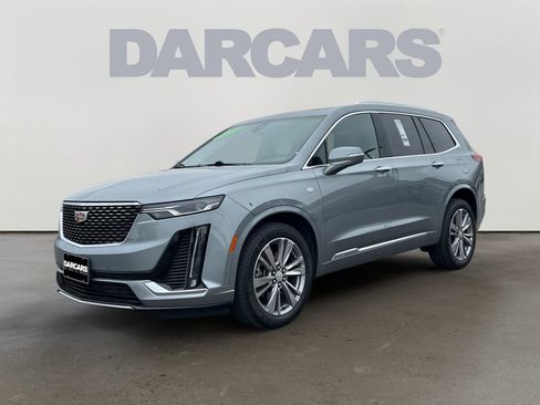 Used 2023 Cadillac XT6 Premium Luxury image 2