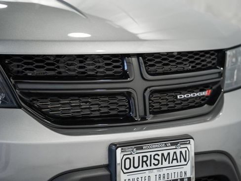 Used 2019 Dodge Journey SE w/ Premium Group FWD image 8