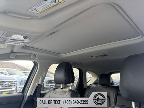 Used 2025 MAZDA CX-5 AWD 2.5 S w/ Preferred Package image 19