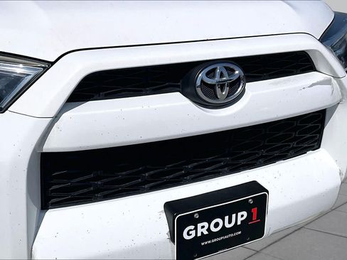Used 2017 Toyota 4Runner SR5 RWD image 29