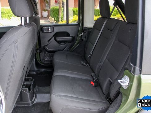 Used 2022 Jeep Wrangler Unlimited Sport image 31