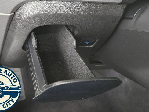 Used 2022 Ford Mustang Premium RWD image 22