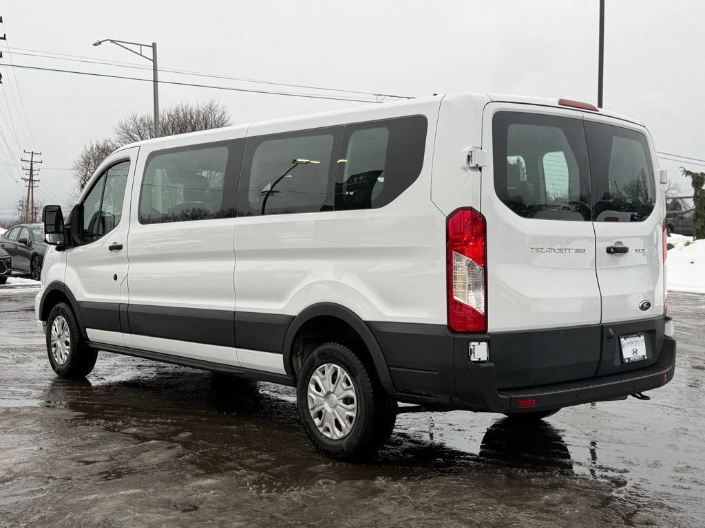 Used 2023 Ford Transit 350 XLT RWD image 4