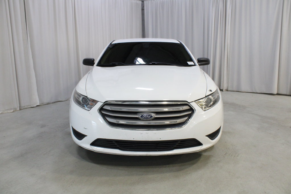 Used 2018 Ford Taurus SE FWD image 33
